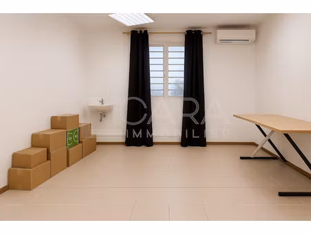 matoury  local commercial de 15.91 m²