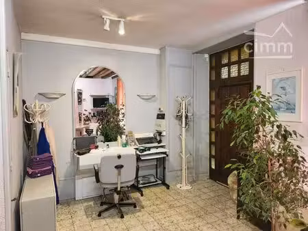 fonds et murs d'un local commercial de 35 m2 + habitation de 105 m2
