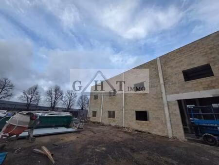 local d'activité de 730 m² à louer à sarcelles