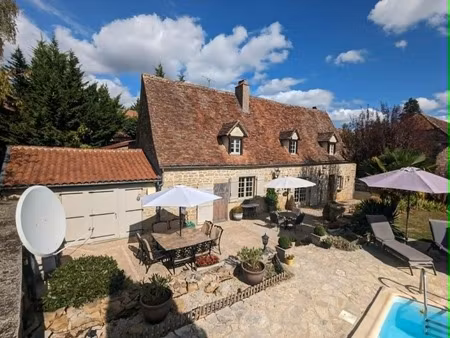 maison de caractère avec piscine  un bien unique proche de tout ce qui importe
