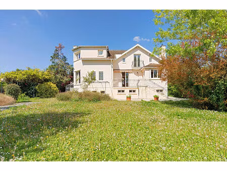 maison à vendre à saint-germain-en-laye - sous-préfecture