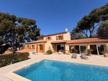 vente maison 6 pièces 200 m² ollioules (83190)