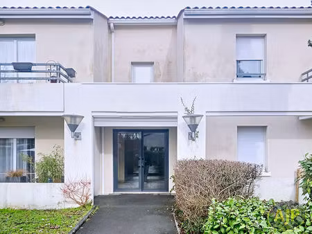 appartement saint jean d angely 2 pièces 64.06 m2