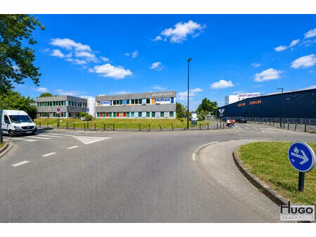 bordeaux lac- palais des congres- bureaux 43m2 + 2 parkings- etat neuf !