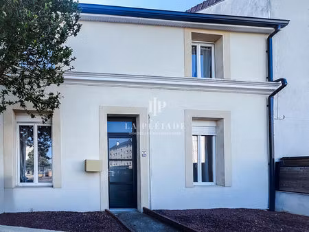 maison familiale avec chambre de plain-pied  à proximité du tram et de la gare