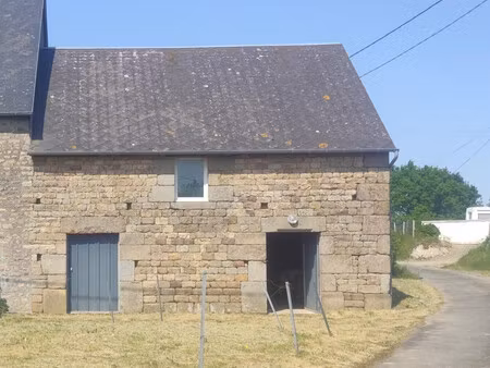 bâtisse en pierre à fort potentiel avec renovation
