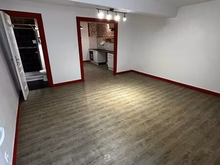 maison a louer a montredon