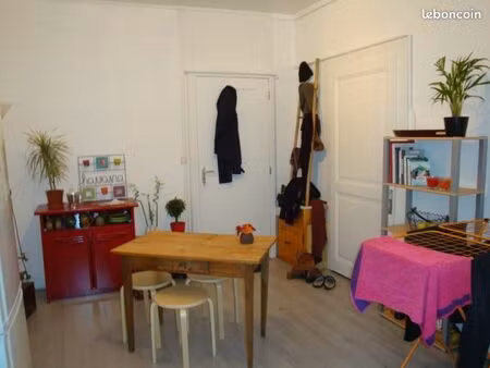 f2 besançon rue des chaprais proximité gare viotte