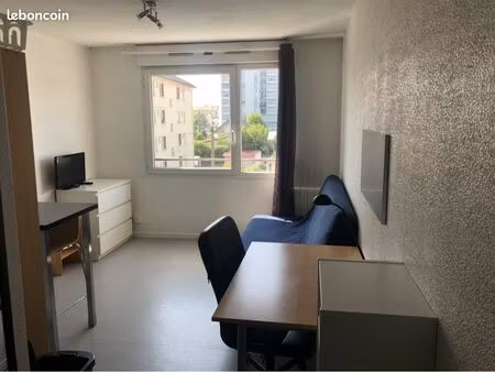 studio 21 m2 rue demangel