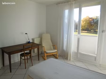 chambre meublée avec balcon et sans vis-à-vis dans appartement calme bordeaux bruges