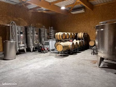 location cuverie - stockage vin - bâtiment