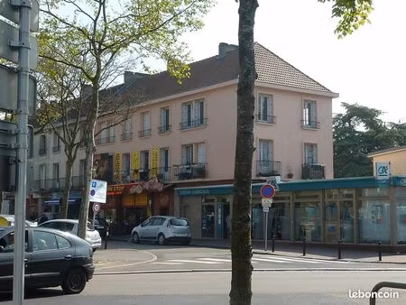 f2 / f3 place bléville 42m2 tous commerces - transport en commun - stationnement gratuit
