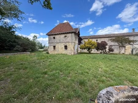 propriété de charme avec vue dordogne  5 000 m² de terrain et dépendance de 200 m²