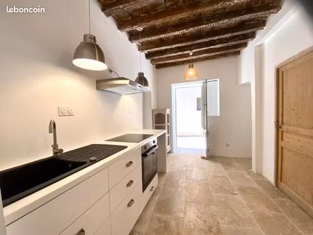 jolie appartement place voltaire