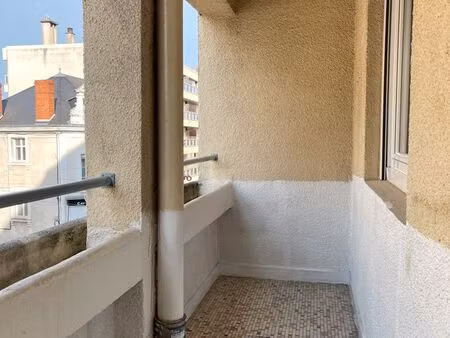 loue appartement t3 plein centre-ville