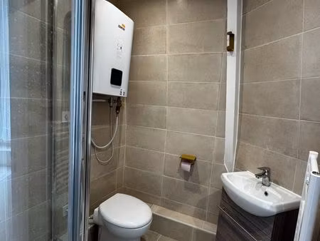 studio 16m2 proche rer et metro