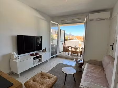 t2 meublé 31 m² – vue mer + balcon + parking
