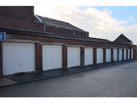 parking/box 15 m² croix