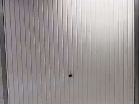 box à louer proximité rond point des 4 chemins