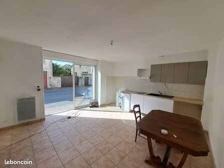 appartement rdc chasseneuil centre ville 2 pièces 1 chambre t2