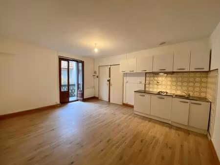 location appartement 1 pièce 26m² yenne 73170