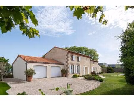 vente maison à beaupréau-en-mauges (49600) : à vendre / 143m² beaupréau-en-mauges