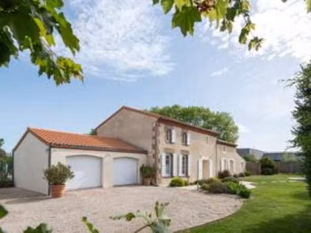 vente maison à villedieu-la-blouère (49450) : à vendre / 143m² villedieu-la-blouère