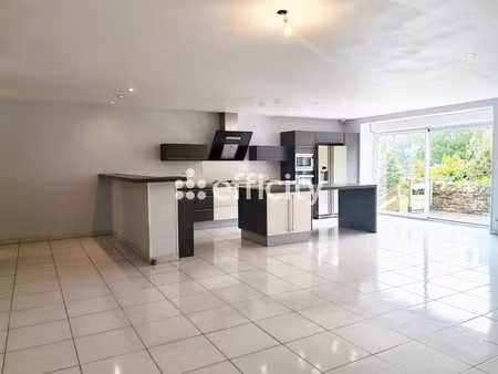 maison 8 pièces - 230 m²