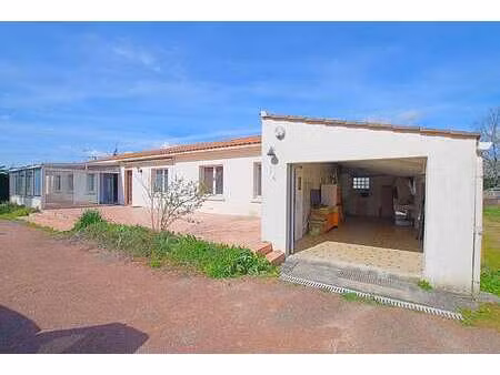 vente maison à sainte-foy (85150) : à vendre / 100m² sainte-foy