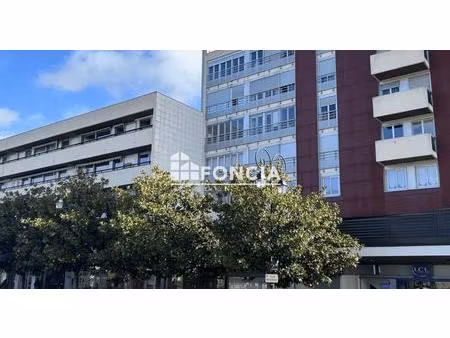 exclusivité ! hyper centre dreux  a pied de ttes les commodites et gare. beau t4 de 84m2 e