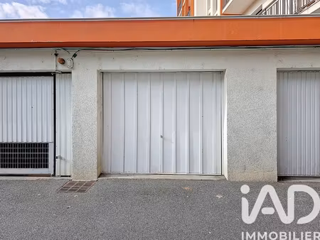 vente garage undefined m²