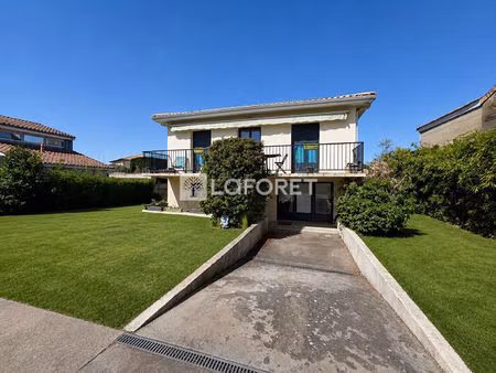 maison libourne 216 m² - 5 chambres