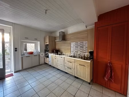 luçon (85400) – proche centre-ville - charmante maison en pierre – 140 m²
