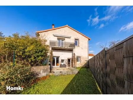 maison de ville t4 de 189 m2 à riom 63200