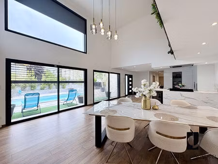 maison neuve roanne 6 pièces 220 m2 - 4 chambres - piscine creusée et garages