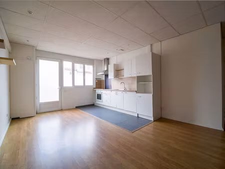 appartement t3 de 77m² à aire-sur-adour
