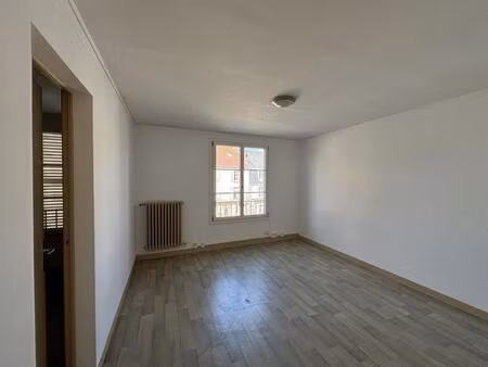 f1 - 27.58m ²