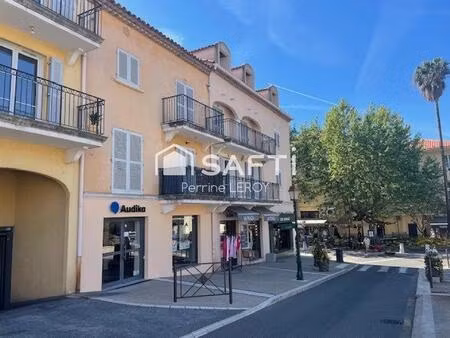 en plein centre ville de sainte-maxime  à 300m de la plage  superbe t2 vue mer de 45m².