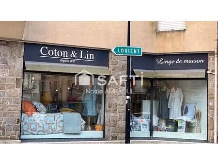 murs commerciaux dans l' hypercentre d'auray