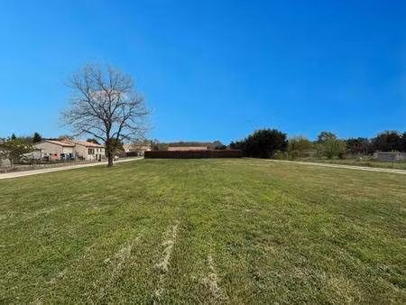 terrain constructible viabilisé à vendre