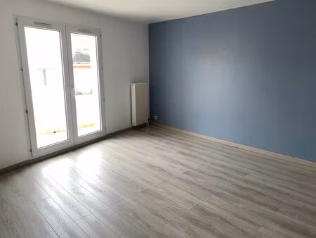 appartement 2 pièces 46 m² à louer élancourt 78990 ? | era immobilier