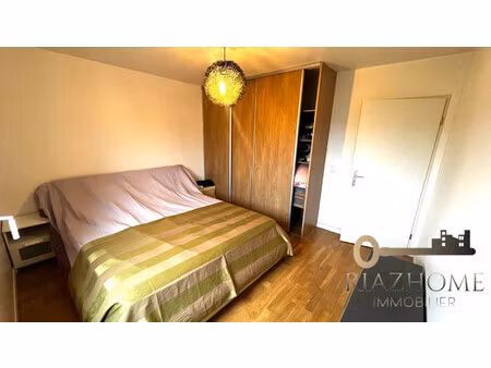 recent 2012 le bourget appartement 3 pièce(s) 68.7 m2