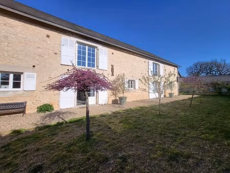 longère de 4 chambres magnifiquement rénovée avec dépendances  terrain et potentiel d'agra