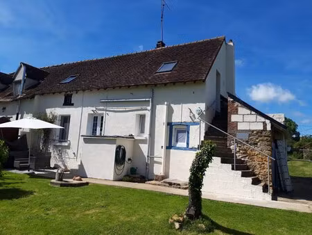 maison avec vue sur la campagne