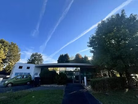 location bureaux 870 m²