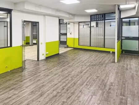 location bureaux 128 m²