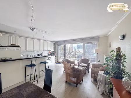 appartement te huur in knokke-heist met 4 slaapkamers