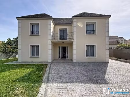maison de standing semoy centre !