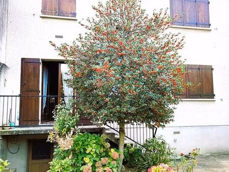 maison individuelle 5/6 pieces 140 m2 sur 2 niveaux + dependance 20 m2