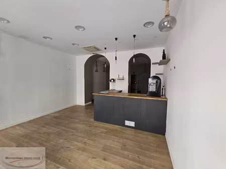 location commerce 48 m² à nice (06300)